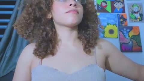 Snapshot of ada_gales_ chatting on June 25, 5:12 am Isa online show from June 25, 5:12 am