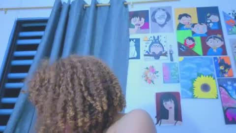 Snapshot of ada_gales_ chatting on June 27, 5:34 am Isa online show from June 27, 5:34 am