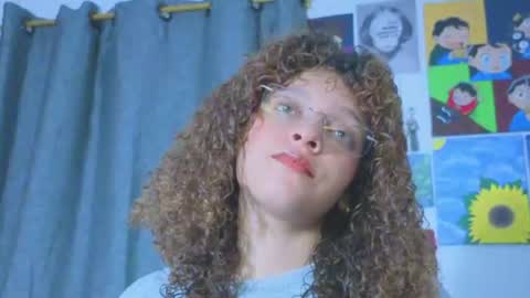 Snapshot of ada_gales_ chatting on July 18, 3:44 am Isa online show from July 18, 3:44 am