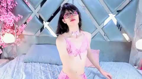    online show from June 15, 8:22 pm