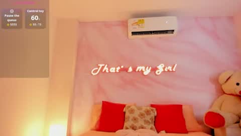 Adalyn Cute online show from July 16, 11:49 am