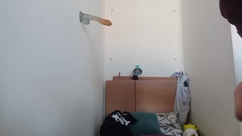 Snapshot of adam180896 chatting on February 17, 7:26 am Adam online show from February 17, 7:26 am