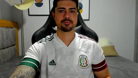 adam clarke online show from December 4, 5:28 am