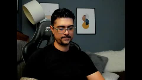 Snapshot of adam_clarke chatting on May 16, 1:02 am adam clarke online show from May 16, 1:02 am