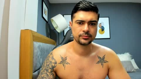 Snapshot of adam_clarke chatting on June 8, 5:41 am adam clarke online show from June 8, 5:41 am