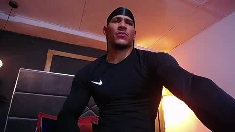 Snapshot of adam_fit19cm chatting on May 6, 2:00 pm adam_fit19cm online show from May 6, 2:00 pm