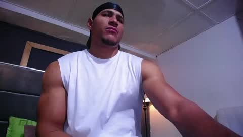 Snapshot of adam_fit19cm chatting on May 30, 1:25 am adam_fit19cm online show from May 30, 1:25 am