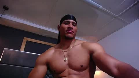 Snapshot of adam_fit19cm chatting on May 30, 5:54 pm adam_fit19cm online show from May 30, 5:54 pm