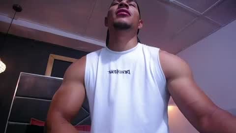 Snapshot of adam_fit19cm chatting on June 17, 1:34 pm adam_fit19cm online show from June 17, 1:34 pm