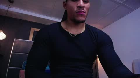 Snapshot of adam_fit19cm chatting on June 20, 2:42 pm adam_fit19cm online show from June 20, 2:42 pm