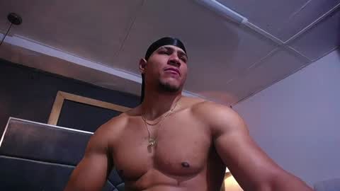 Snapshot of adam_fit19cm chatting on June 24, 2:49 pm adam_fit19cm online show from June 24, 2:49 pm
