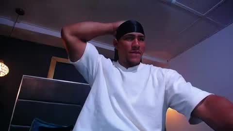 Snapshot of adam_fit19cm chatting on July 4, 1:50 pm adam_fit19cm online show from July 4, 1:50 pm
