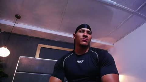 Snapshot of adam_fit19cm chatting on July 15, 1:38 pm adam_fit19cm online show from July 15, 1:38 pm