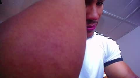 Snapshot of adam_fit19cm chatting on July 16, 2:12 pm adam_fit19cm online show from July 16, 2:12 pm