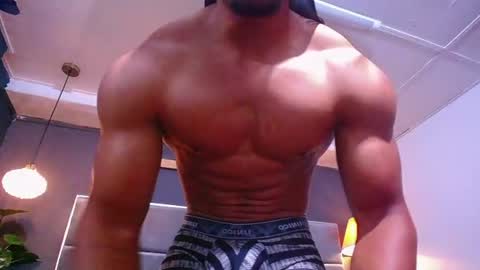 Snapshot of adam_fit19cm chatting on July 27, 2:13 pm adam_fit19cm online show from July 27, 2:13 pm