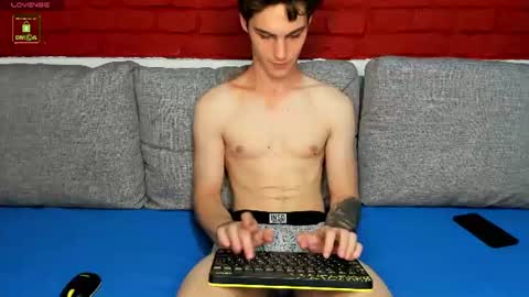 Snapshot of adam_porrter chatting on July 23, 4:16 pm Adam online show from July 23, 4:16 pm
