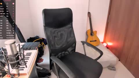  Adam online show from October 15, 4:18 pm