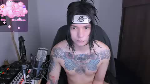 Snapshot of adam_rocket chatting on June 27, 1:10 am Adam online show from June 27, 1:10 am