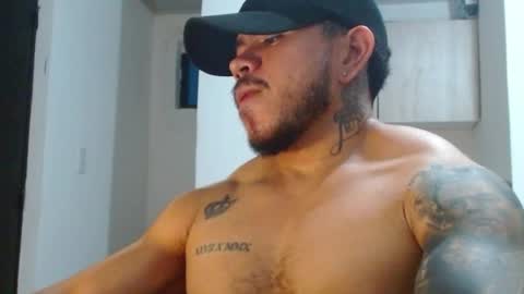 Snapshot of adam_shilder7 chatting on May 19, 2:18 am adam shilder7 online show from May 19, 2:18 am