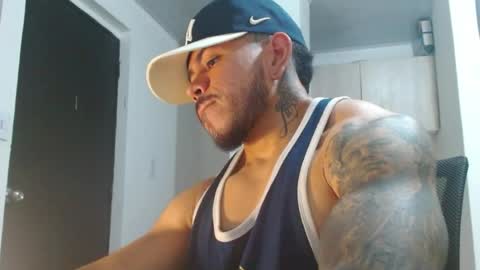 Snapshot of adam_shilder7 chatting on June 6, 3:44 am adam shilder7 online show from June 6, 3:44 am