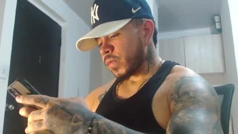 Snapshot of adam_shilder7 chatting on June 27, 10:48 pm adam shilder7 online show from June 27, 10:48 pm
