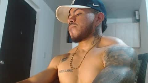Snapshot of adam_shilder7 chatting on July 7, 4:37 am adam shilder7 online show from July 7, 4:37 am