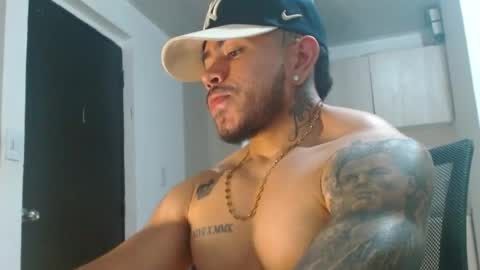 Snapshot of adam_shilder7 chatting on July 22, 10:23 pm adam shilder7 online show from July 22, 10:23 pm
