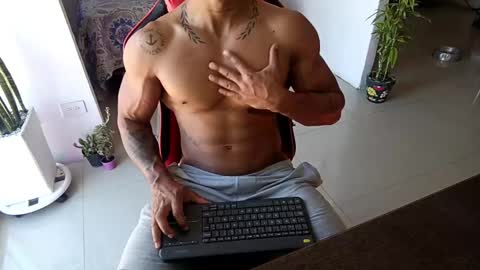 Adam Valencia online show from December 15, 2:32 pm