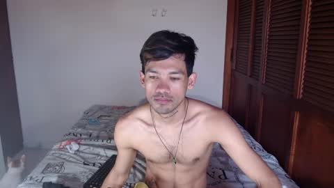 Snapshot of adam_x256 chatting on December 18, 9:29 pm instagram  adam x256 online show from December 18, 9:29 pm