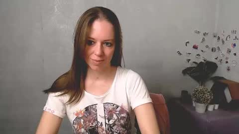 Snapshot of adamais_ chatting on May 8, 2:50 am adamais_ online show from May 8, 2:50 am