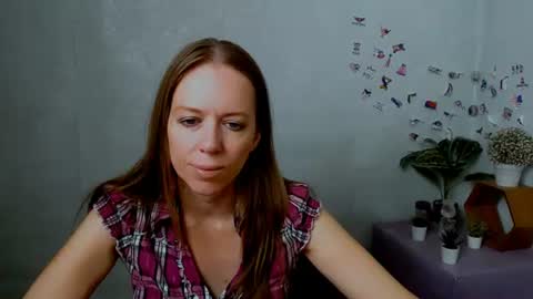 Snapshot of adamais_ chatting on July 5, 4:41 am adamais_ online show from July 5, 4:41 am