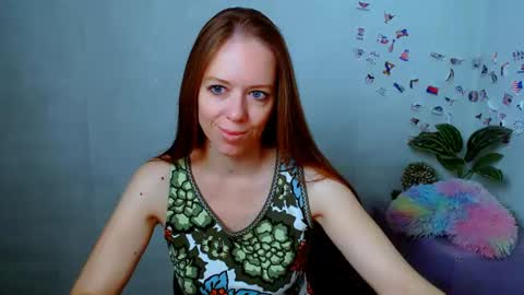 Snapshot of adamais_ chatting on July 14, 2:49 am adamais_ online show from July 14, 2:49 am