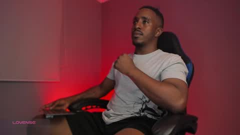 Snapshot of adamart7 chatting on September 24, 1:20 am adamart7 online show from September 24, 1:20 am