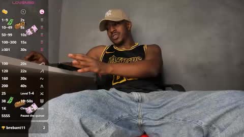 Snapshot of adamart7 chatting on November 27, 12:35 am adamart7 online show from November 27, 12:35 am