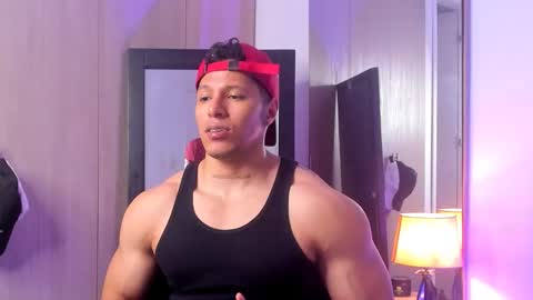 adambrocs1 online show from October 1, 3:34 am