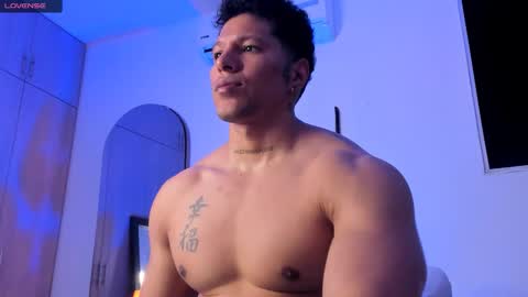 adambrocs1 online show from November 23, 4:34 am