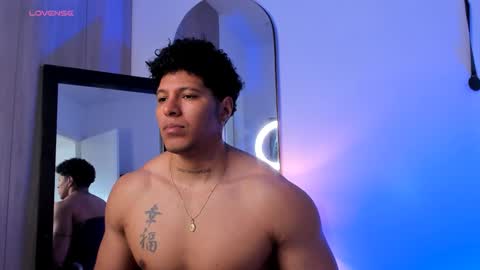 adambrocs1 online show from February 23, 2:14 pm