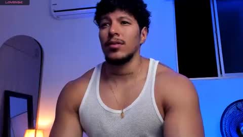adambrocs1 online show from June 16, 3:42 am