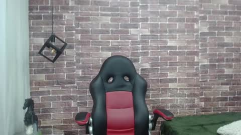 Snapshot of adamcoox chatting on February 6, 6:40 am Adam online show from February 6, 6:40 am