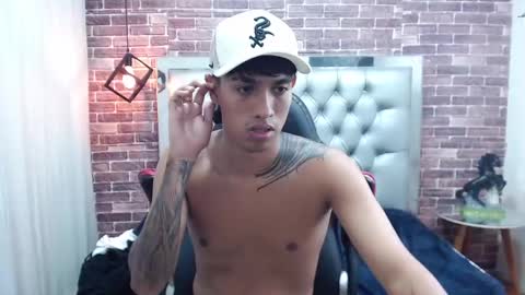 Snapshot of adamcoox chatting on March 6, 7:14 am Adam online show from March 6, 7:14 am