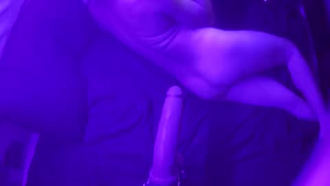 adamineve online show from February 5, 5:30 am