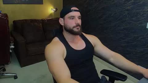 Snapshot of adamjameson chatting on June 25, 5:34 am AdamJameson online show from June 25, 5:34 am