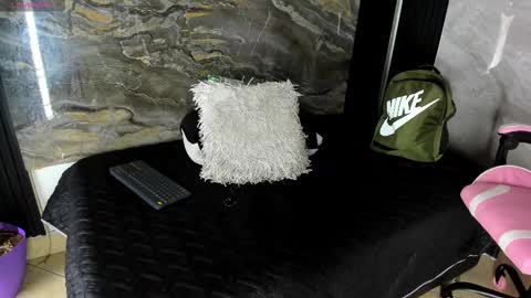 adamparker_ online show from February 25, 3:27 pm