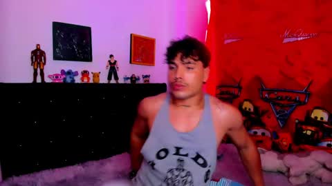 Snapshot of adams_collins chatting on May 18, 8:03 pm Adams online show from May 18, 8:03 pm