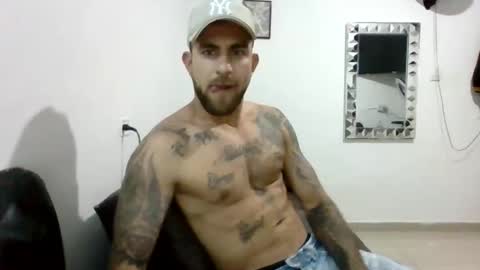 Snapshot of adan_carter chatting on November 26, 11:28 pm adan_carter online show from November 26, 11:28 pm