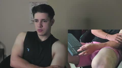 Snapshot of adan_rivas chatting on June 14, 3:36 pm adan online show from June 14, 3:36 pm