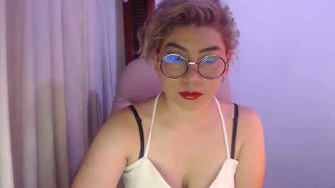 adan_romanoff online show from April 11, 7:56 am