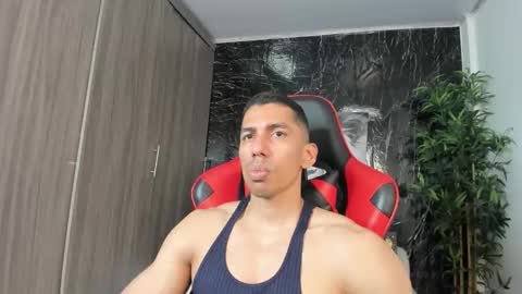Snapshot of adan_sin1 chatting on May 6, 5:29 pm Adan Sin online show from May 6, 5:29 pm