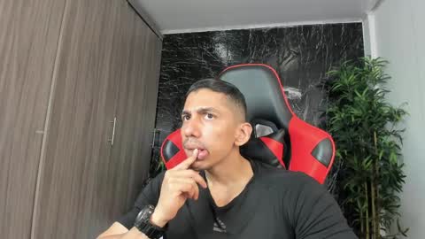 Snapshot of adan_sin1 chatting on May 28, 4:15 pm Adan Sin online show from May 28, 4:15 pm
