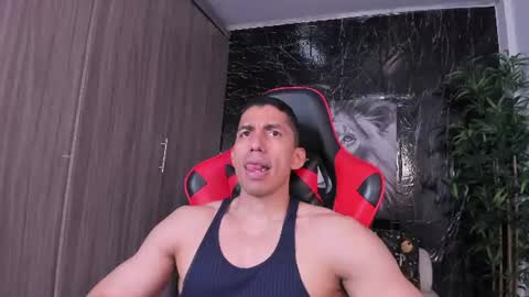 Adan Sin online show from July 30, 3:33 pm